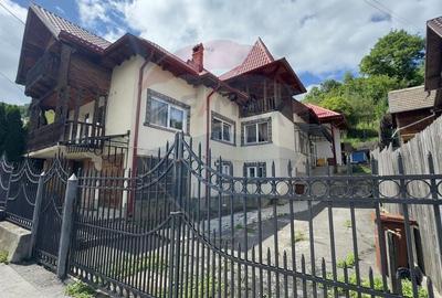 Vila de vanzare in Rucar - 9 camere, gradina generoasa, zona linistita - 21