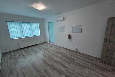 Garsonieră decomandată, mobilată în Politehnica