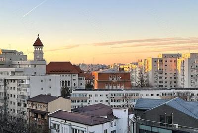 Apartament cu 3 camere decomandat în Titulescu - 10