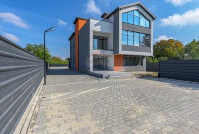 Spațiu comercial, de 410 mp, în Central - 24