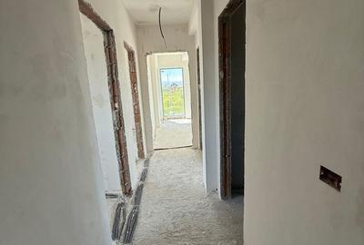 Casă cu 4 camere cu Teren 417 Mp în Tărlungeni - 4