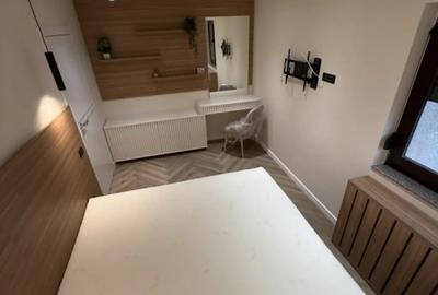 Apartament cu 3 camere semidecomandat în UTA - 7