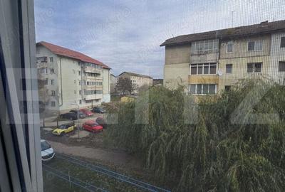 Pucioasa Apartament semidecomandat 2 camere etj 2/4 - 1