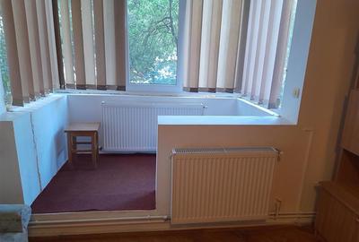 Apartament cu 3 camere semidecomandat în Dacia - 10
