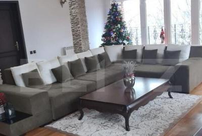Casă cu 7 camere cu Teren 1253 Mp în Central