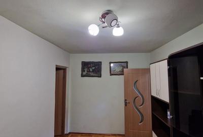 Apartament cu 3 camere semidecomandat în Intim - 7
