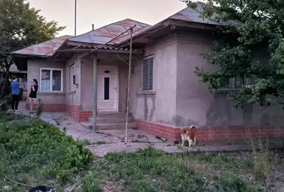 Casă cu 3 camere cu Teren 533 Mp în Fetești - 4