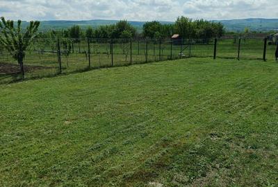 Teren de 429 mp, în Partoș - 2