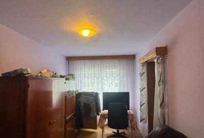 Apartament cu 3 camere semidecomandat în Central - 3