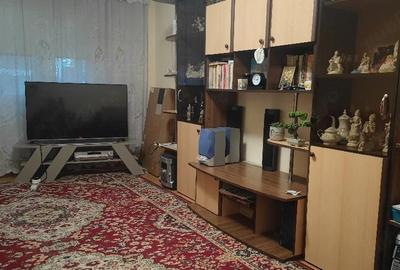 Apartament cu 3 camere decomandat în Central - 1