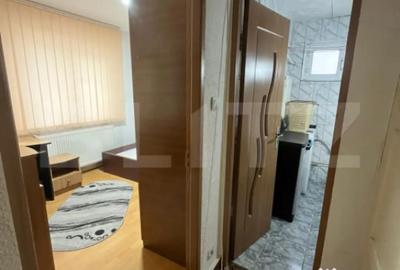 Apartament cu 2 camere semidecomandat în Micro 6 - 8