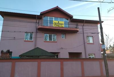 Casă individuală cu 7 camere cu Teren 270 Mp în Rahova - 14