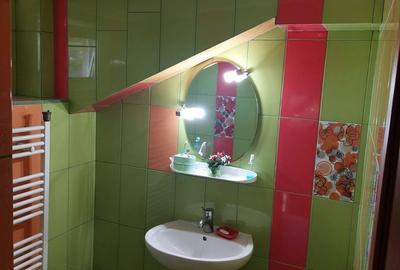 Casă cu 4 camere cu Teren 1400 Mp în Central - 11