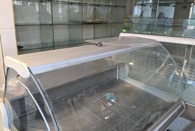 Apartament cu 2 camere semidecomandat, mobilat în Km 4-5 - 4