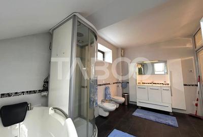 Casa de vanzare cu 5 camere 2 balcoane garaj incalzit 2 bai in Sibiu - 37