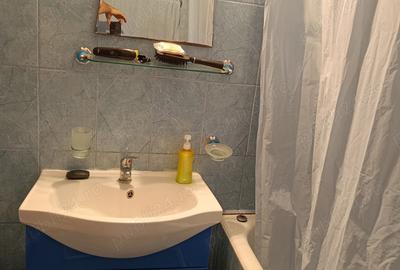 Apartament cu 3 camere decomandat în Central - 1