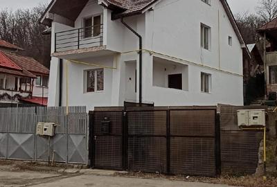 Casă cu 2 camere cu Teren 209 Mp în Morilor - 1