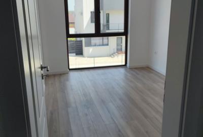 Casă cu 4 camere în Domnești