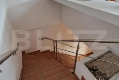 Casă cu 7 camere cu Teren 446 Mp în Central - 14