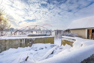 Proprietate cu două case și teren generos, cu toate utilitatile - 18