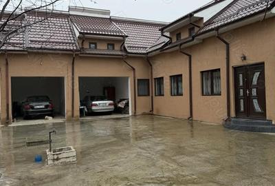 Casă cu 6 camere în Central - 2