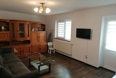 Apartament cu 3 camere decomandat în Central - 1