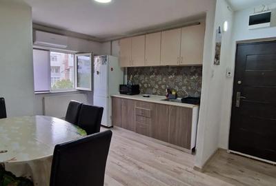 De inchiriat apartament cu doua camere zona CFR - 1