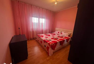 Apartament cu 3 camere decomandat în Alfa - 1