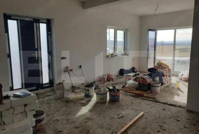 Casă cu 1 camere cu Teren 500 Mp în Jucu