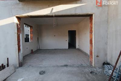 Duplex 4 camere 140 mp utili, toate utilitatile, la asfalt in Giroc - V7800 - 2