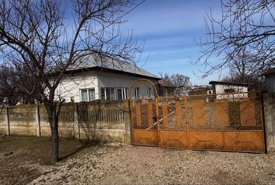 Casă cu 4 camere în Buzescu - 7