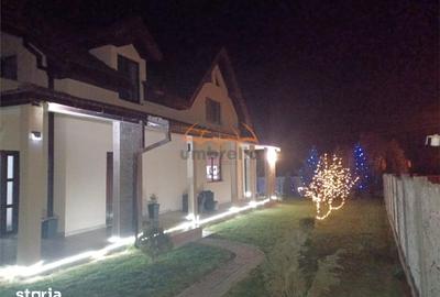 Casă cu 4 camere cu Teren 712 Mp în Central