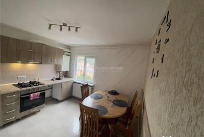 Apartament cu 3 camere decomandat în Micro II - 18