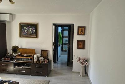 Apartament cu 2 camere semidecomandat în Berceni - 3