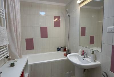 Apartament cu 2 camere decomandat în Cățelu - 4