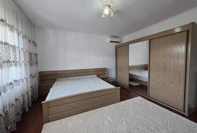 Casă individuală cu 10 camere cu Canalizare în Craiovița Nouă - 11