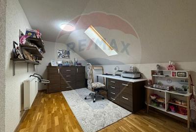 Casă / Vilă cu 4 camere de vânzare în zona Bujac-Arad - 17