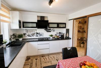 Apartament cu 3 camere decomandat în Central - 3