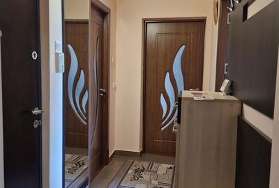 Apartament cu 2 camere decomandat, mobilat în Astra