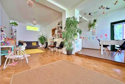 Casă cu 6 camere în Gruia