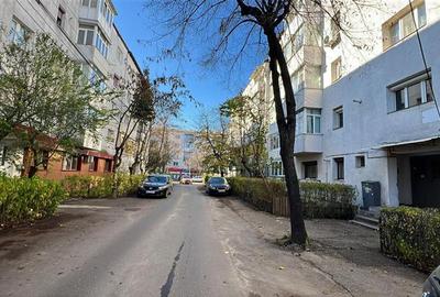 Apartament cu 3 camere decomandat, mobilat în Alexandru cel Bun - 1
