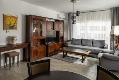 Apartament cu 3 camere decomandat, mobilat în Tractorul - 8