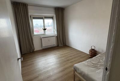 Apartament cu 3 camere decomandat în Decebal