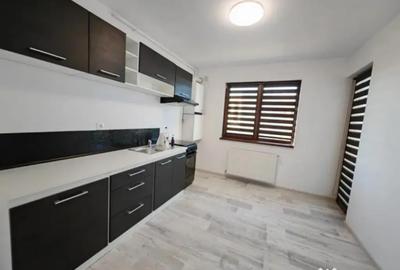 Apartament cu 3 camere decomandat în Central - 1