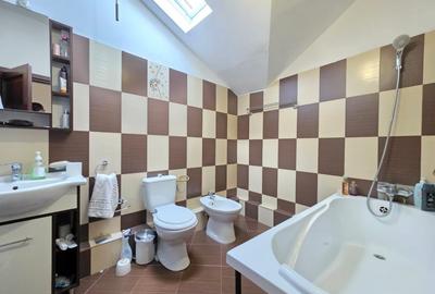 Gospodarie pe teren peste 1100mp, pe trei niveluri, Centru-Harman - 12