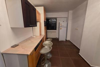Piata Muncii, 5 minute metrou, chiar pe Calea Calarasilor, stradal,centrala, - 5
