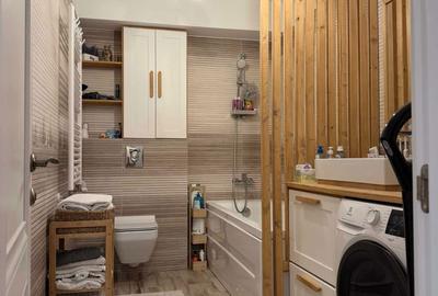 Apartament cu 3 camere decomandat în Central - 2