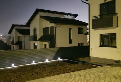 Casă cu 4 camere cu Teren 400 Mp în Central - 2