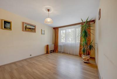 Apartament 3 camere decomandat Titan, Pta. 1 Decembrie - 2