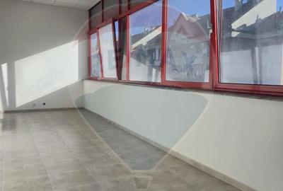 Spațiu comercial, de 30 mp, în Central - 2